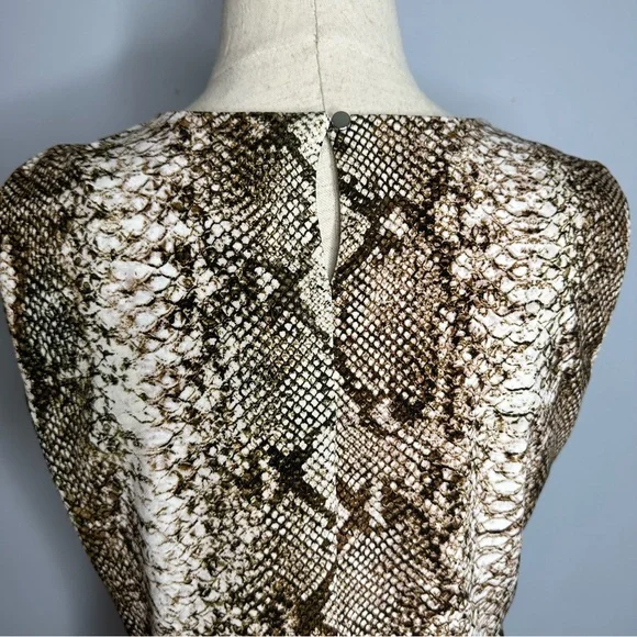 *CALVIN KLEIN* Pleated Sleeveless Blouse - Picture 6 of 11